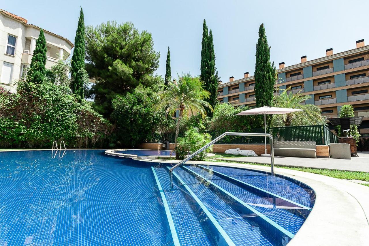 Gastrogroup Holiday Apts Альбир Экстерьер фото
