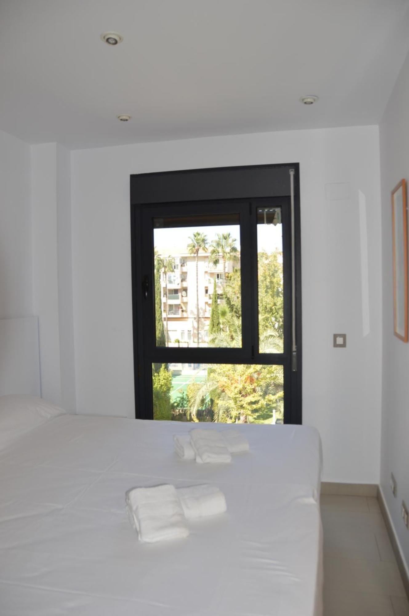Gastrogroup Holiday Apts Альбир Экстерьер фото