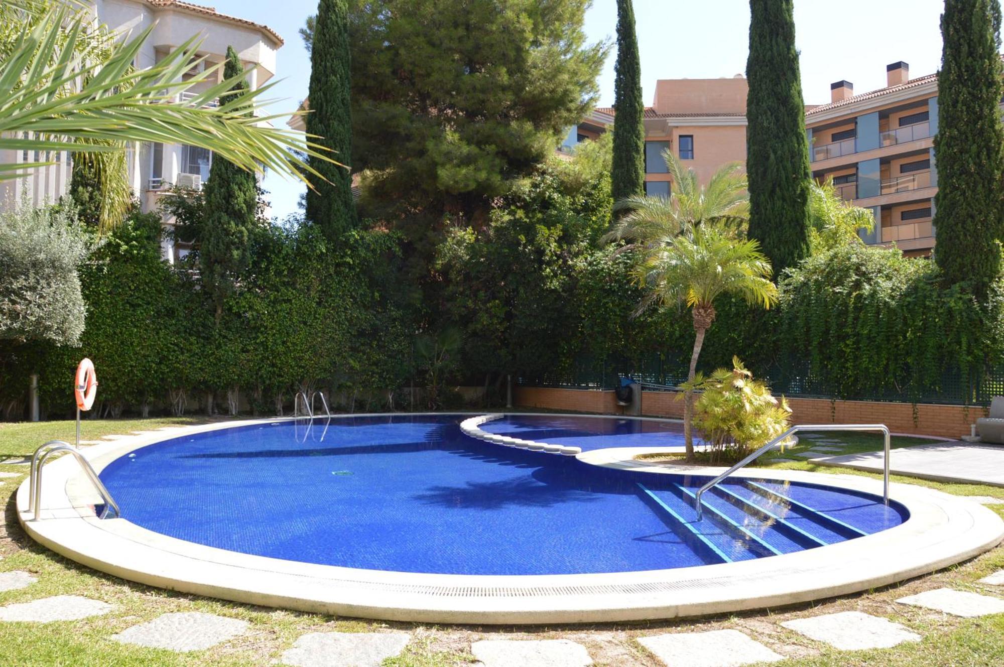 Gastrogroup Holiday Apts Альбир Экстерьер фото